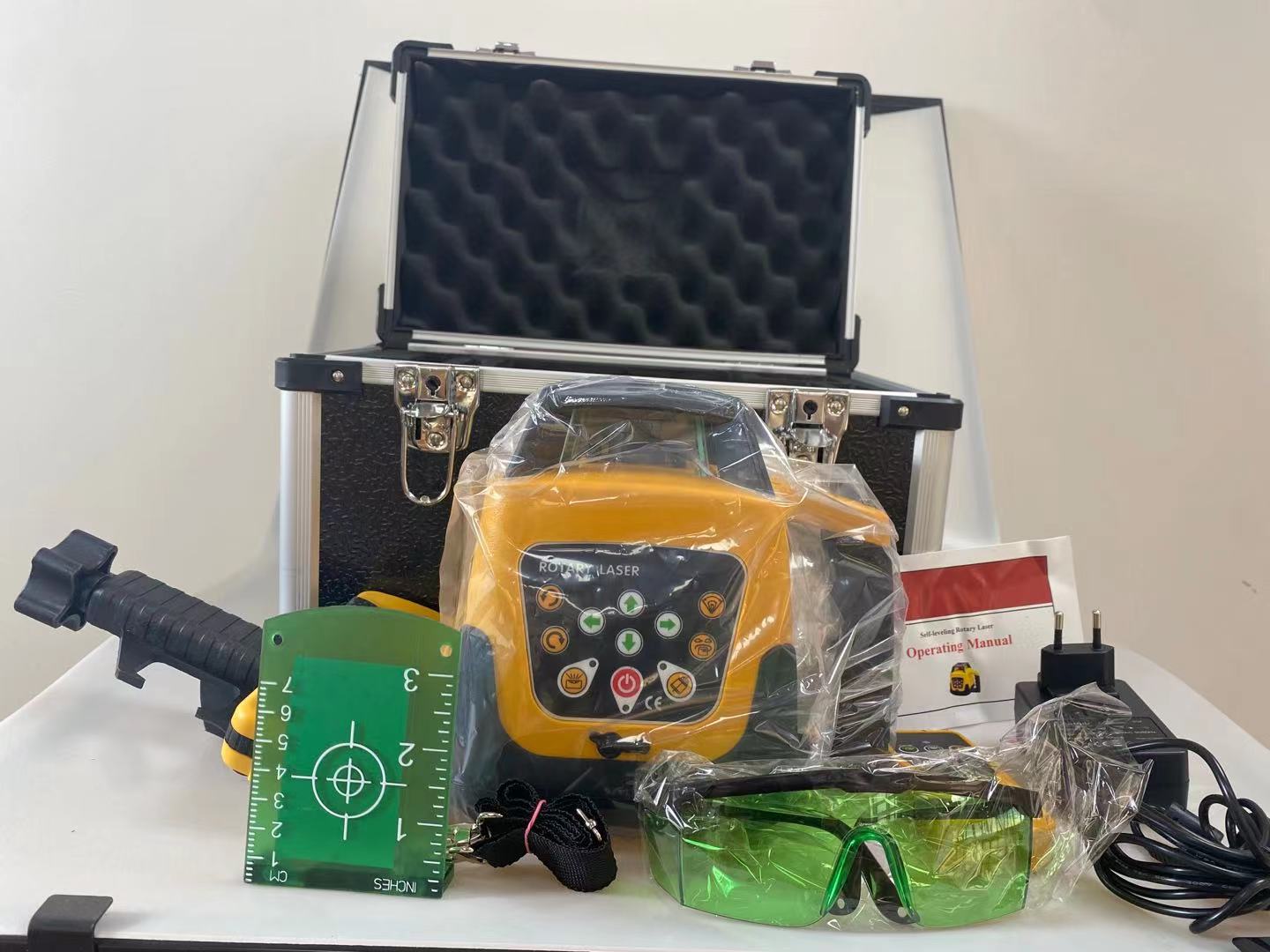 عالية الدقة التلقائي الإلكترون - مراجعة Rotary Laser Level 500M Range وسعره